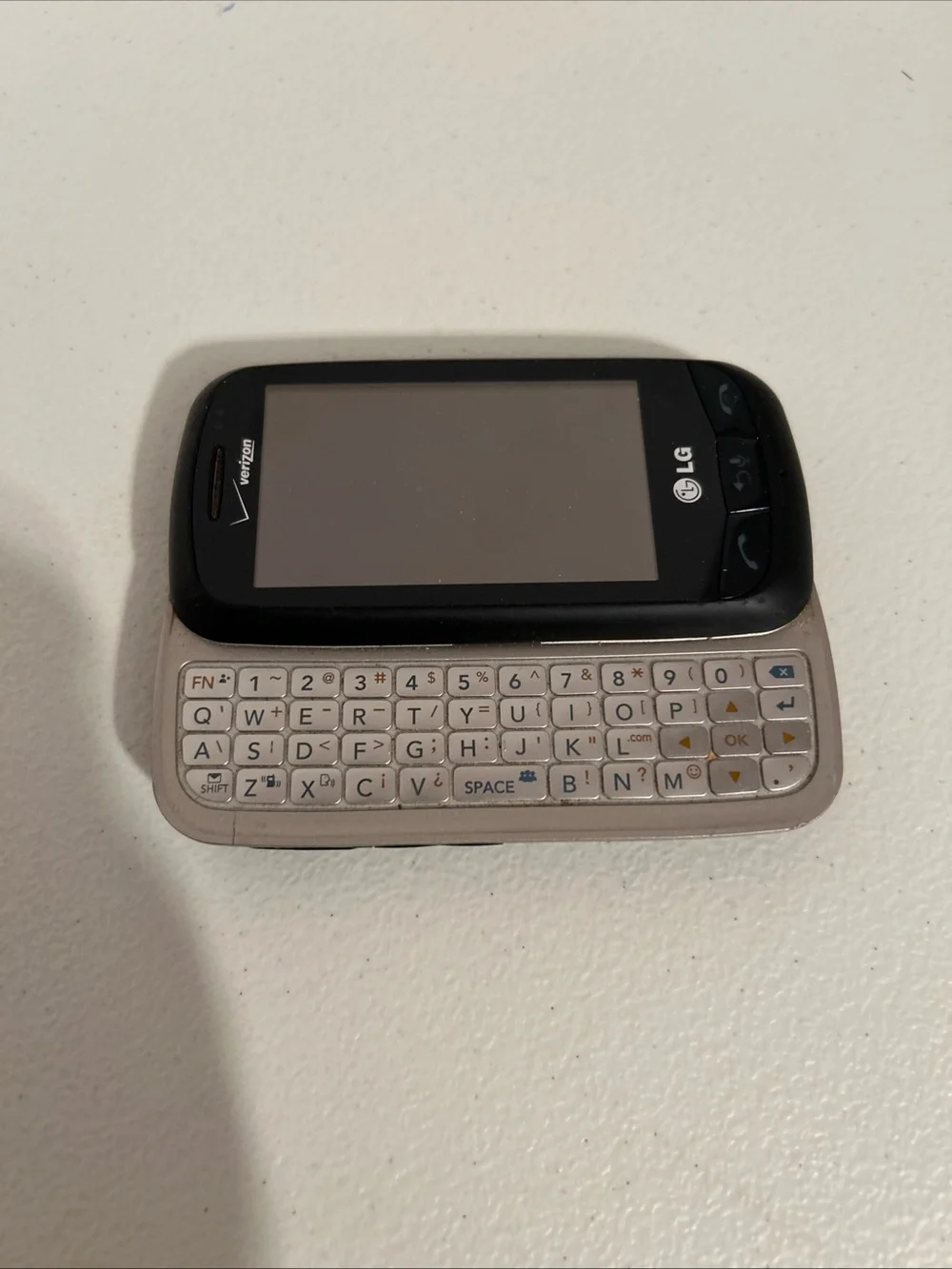 LG Cosmos VN250 Black Touchscreen Cell Phone w/ Silver Slide-Out QWERTY Keyboard